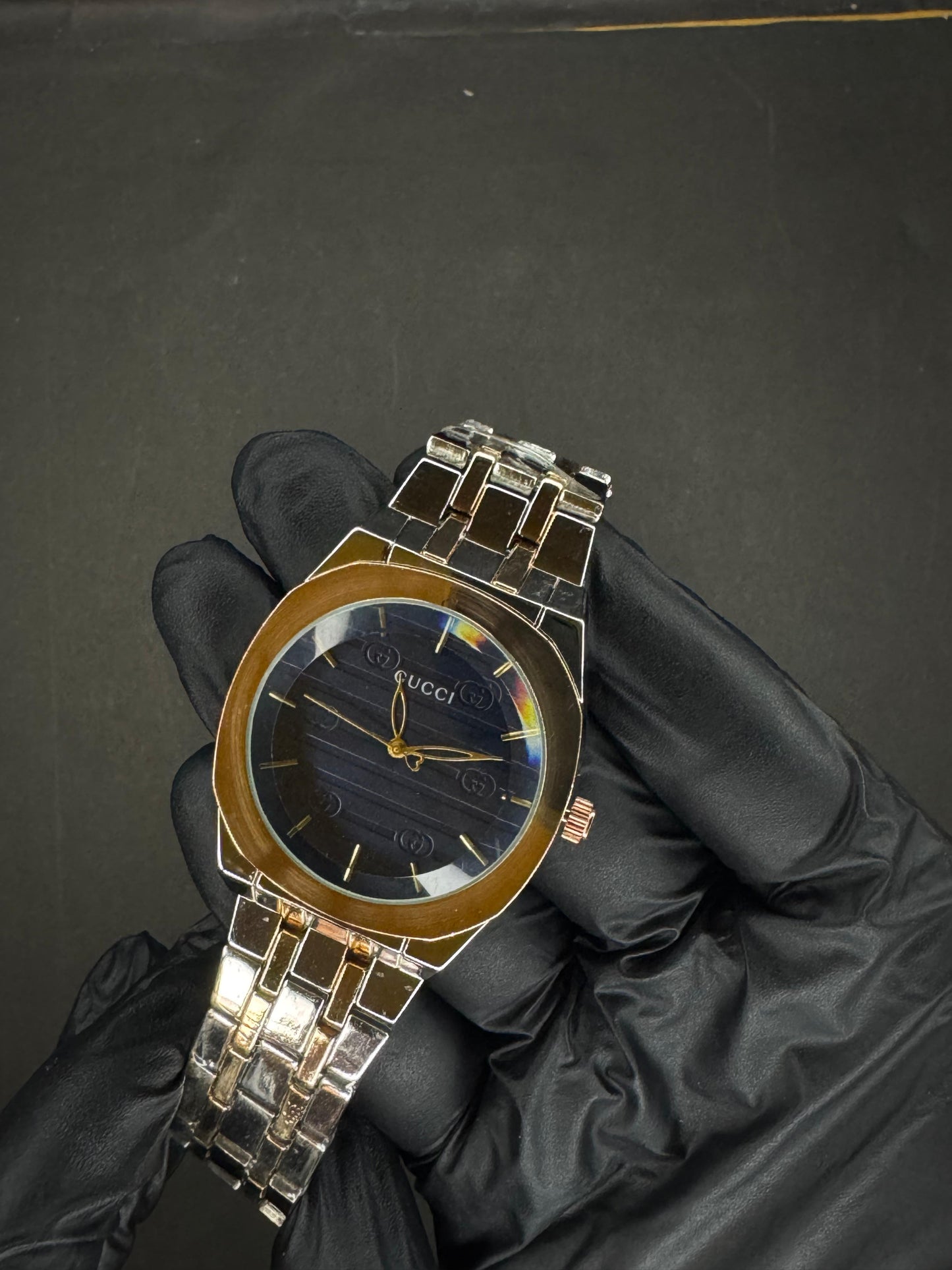 Classic Gucci-Inspired Stainless Steel Watch – Unisex Premium Edition