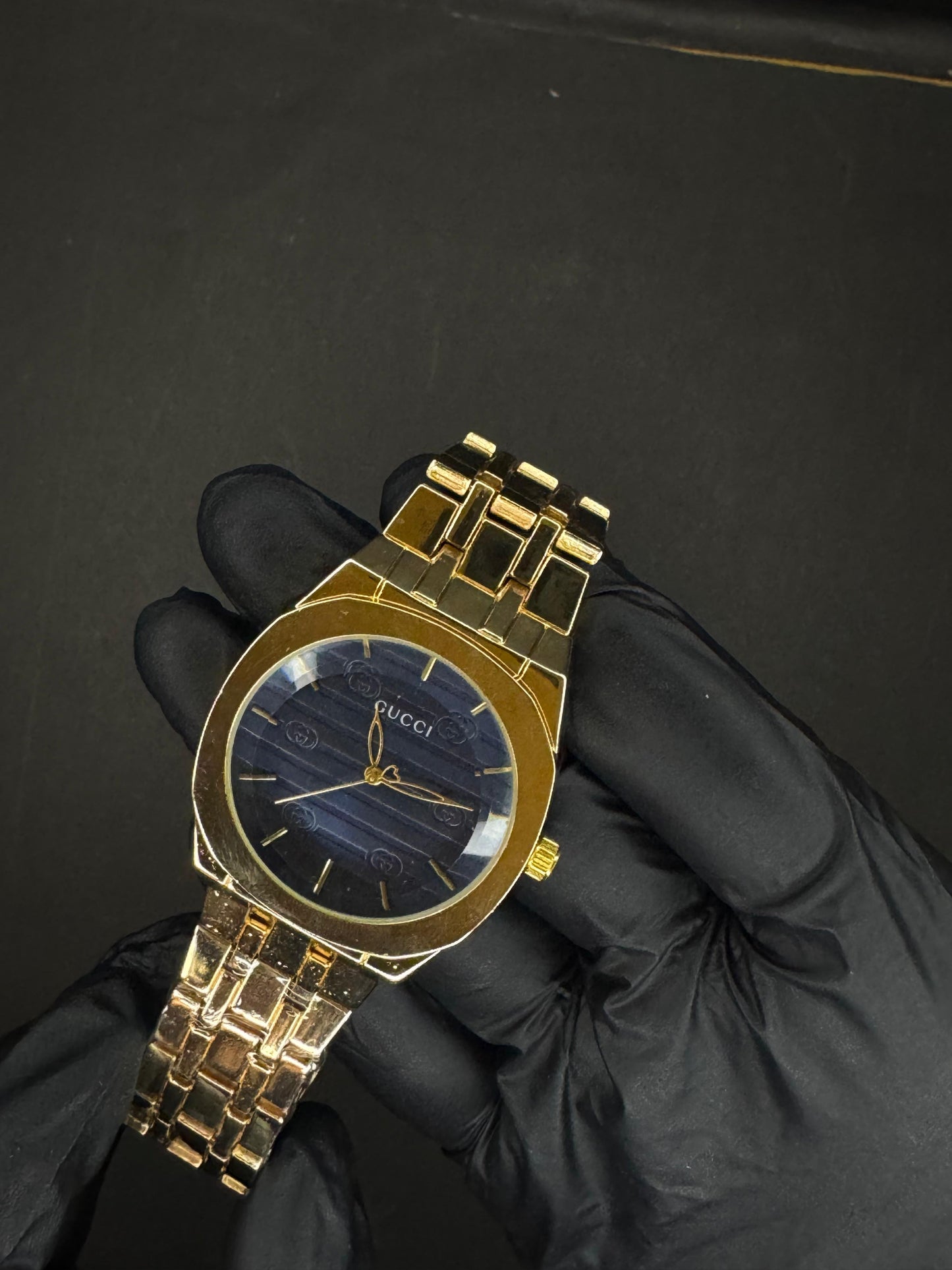 Classic Gucci-Inspired Stainless Steel Watch – Unisex Premium Edition